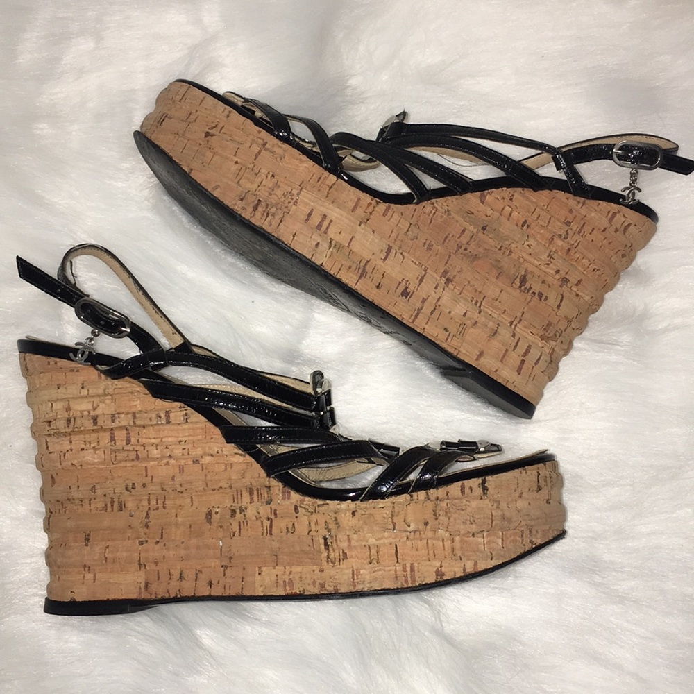 ❌ON CONSIGNMENT❌Chanel, 40, black wedges - Picture 5 of 6